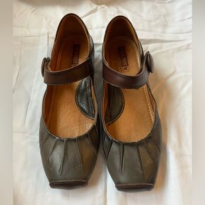 Pikolinos Cuero in Cognac